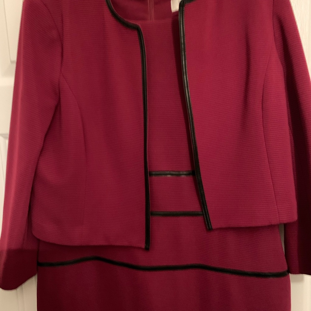 Ladies suit